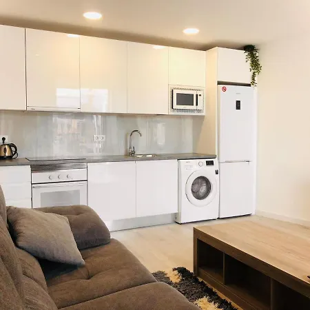 Stunning 2 Bed 2 Bath Apt Pdc With Free Wifi