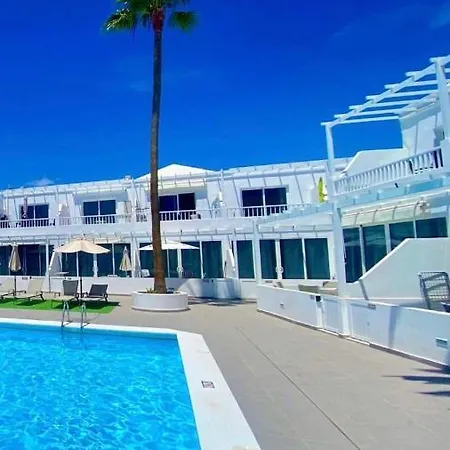 Stunning 2 Bed 2 Bath Apt Pdc With Free Wifi